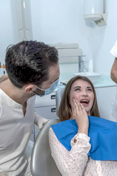 Best Dentist for Tooth Abscess  in Tolleson, AZ